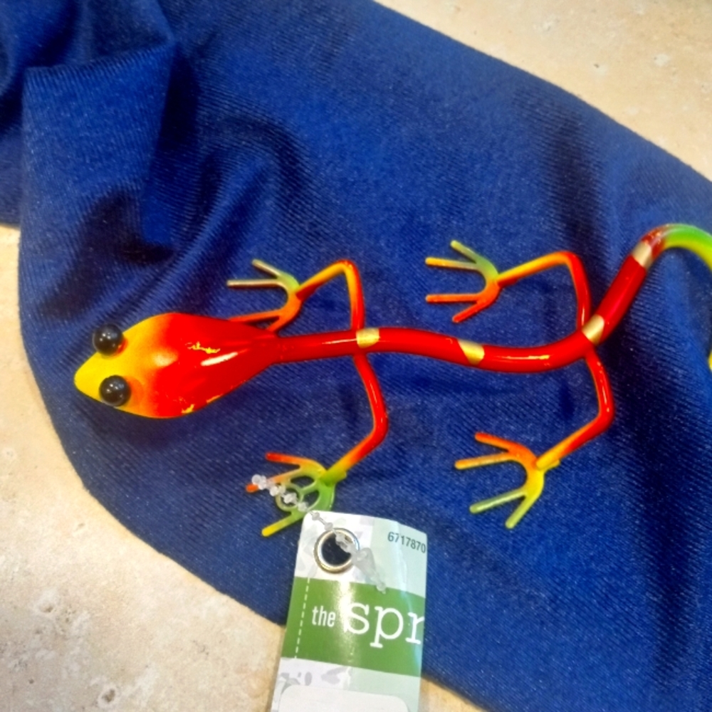 Lizard. Metal Decoration. Great for around yr plants or a great garden